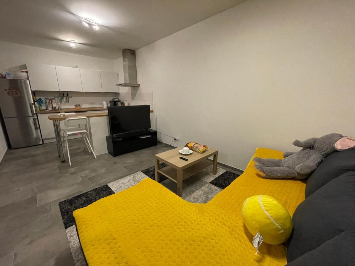 Apartamento 2 Bedroom In Gasperich *